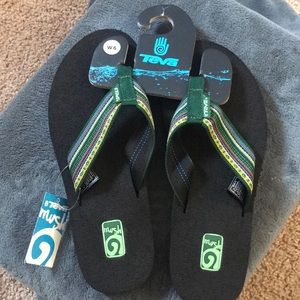 NWT Teva Mush flip flops